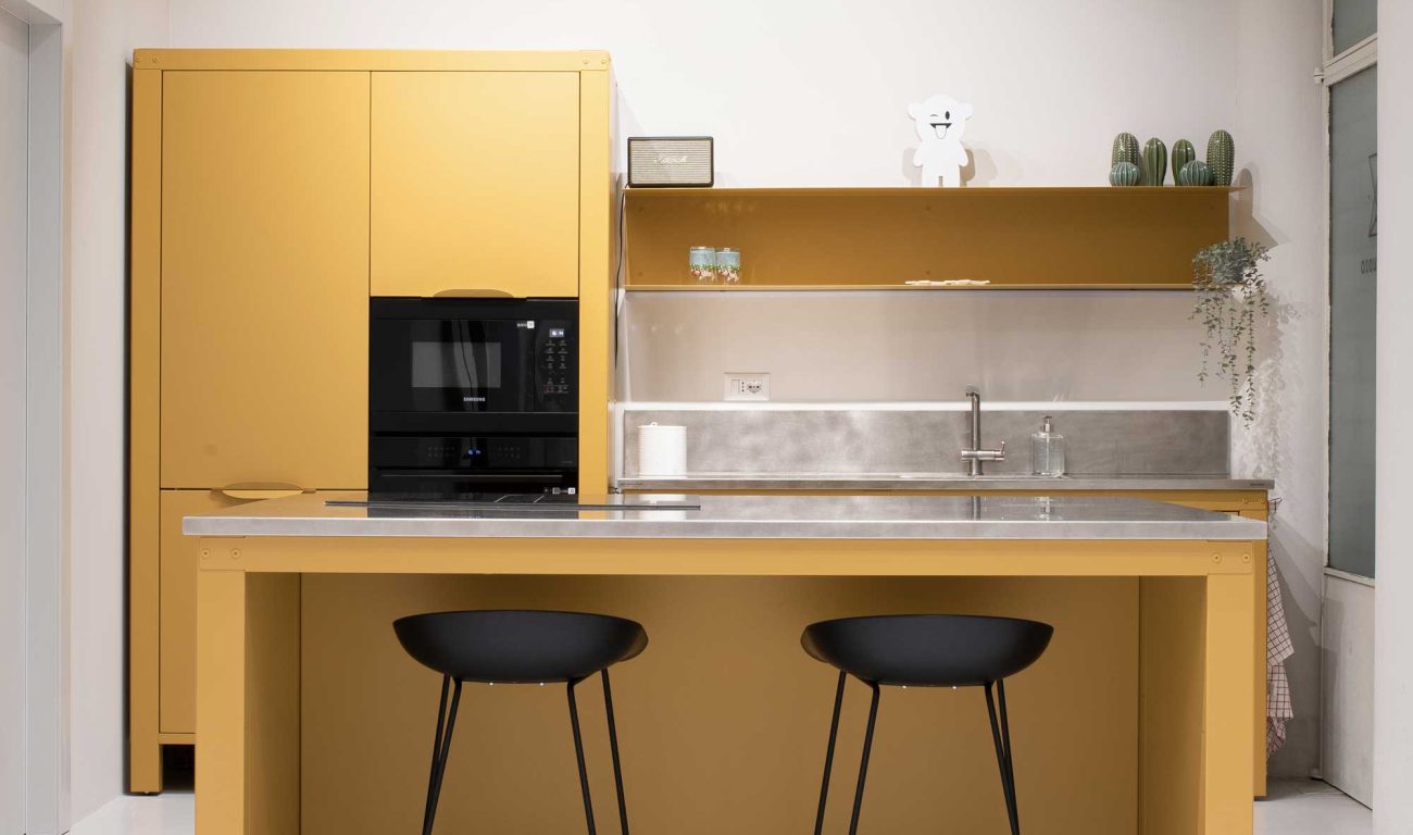 Sezione di cucine di Very Simple Kitchen per MatLab, negozio di interio desgin a reggio emilia